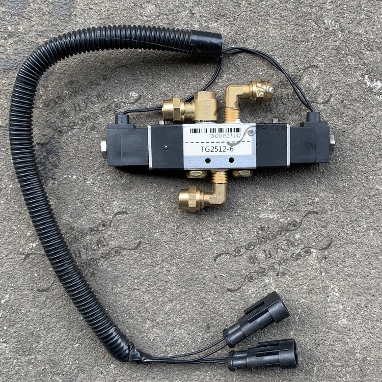 金龙宇yt通客车校车气动电控气阀外摆门泵电磁阀4V120-06 TG2512