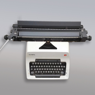 olympia奥林匹亚老式打字机英文机械机器可打字中古旧物进口礼物