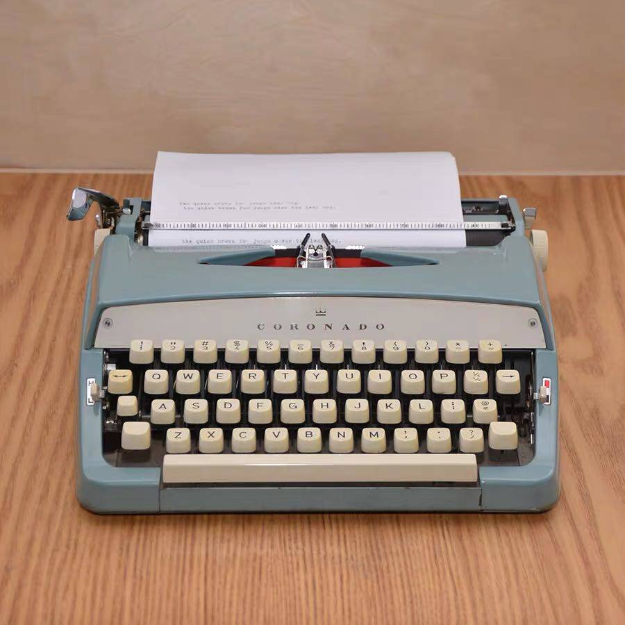 品质优选时尚机械复古老式打字机古董收藏家居装饰文艺气质日本造