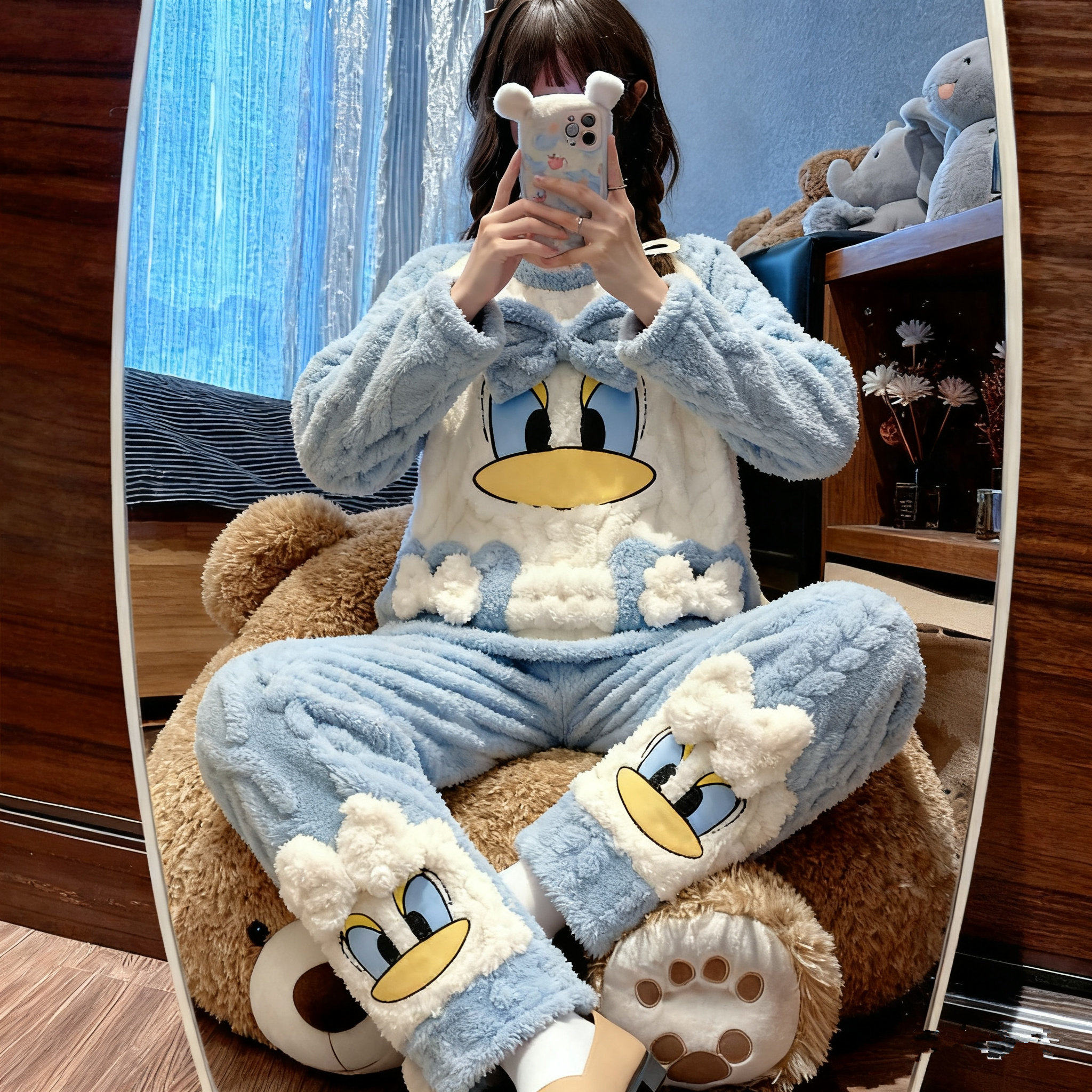 蓝色鸭睡衣女冬季法兰绒加厚加绒2026年新款珊瑚绒长袖秋冬家居服