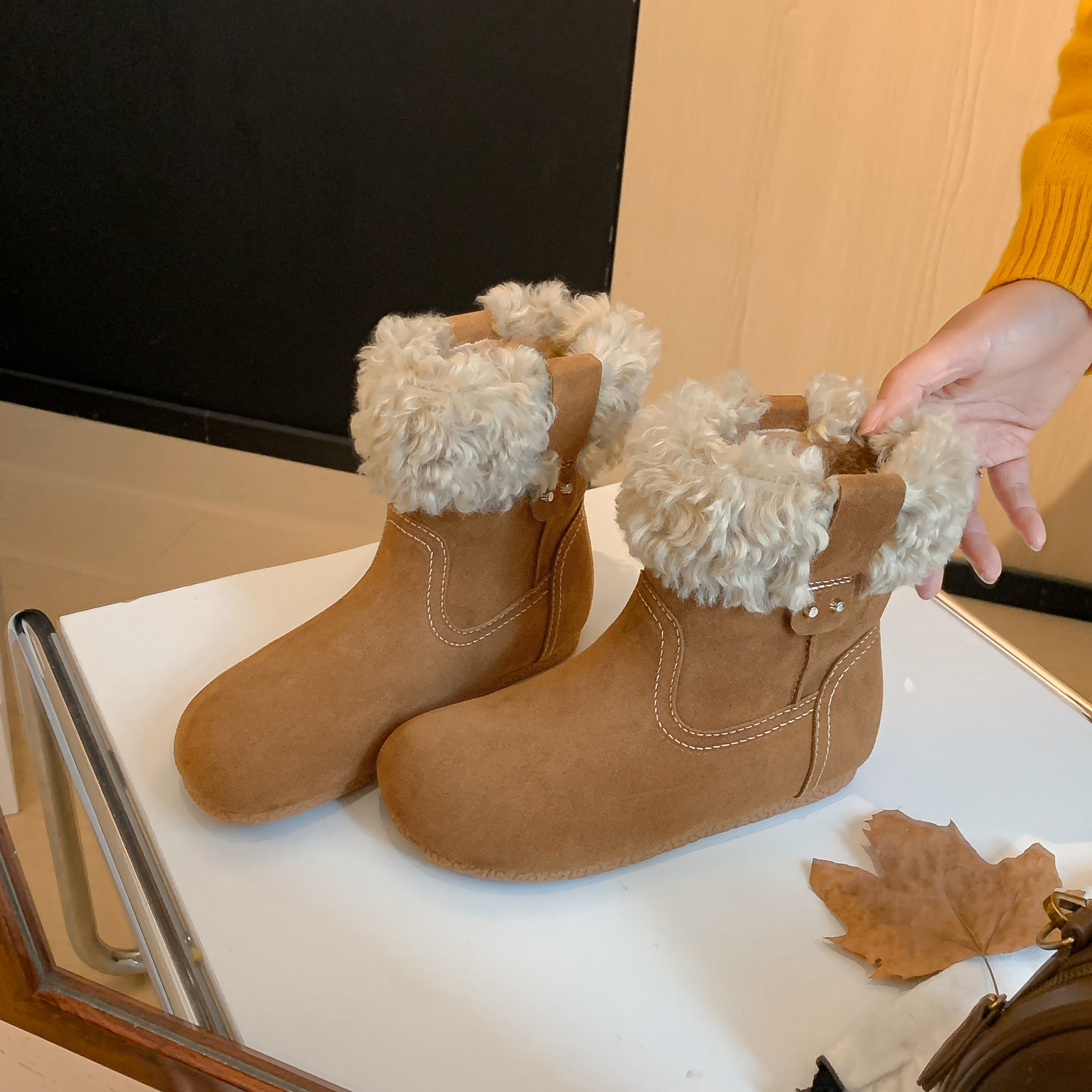 【STAR】复古磨砂加绒保暖圆头毛毛短靴内增高雪地靴3cm