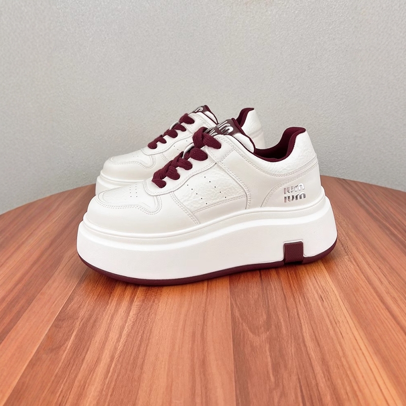 厚底牛皮小白鞋女2025秋冬季新款百搭增高松糕小个子运动休闲板鞋