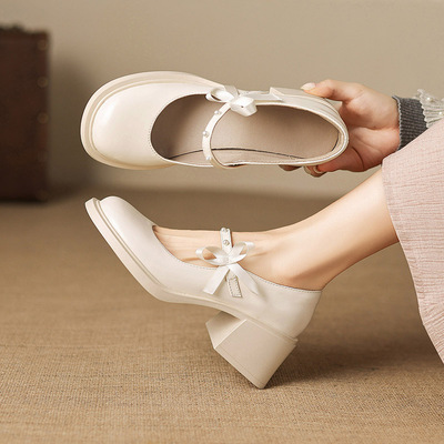 大码漆皮高跟蝴蝶结JK制服鞋