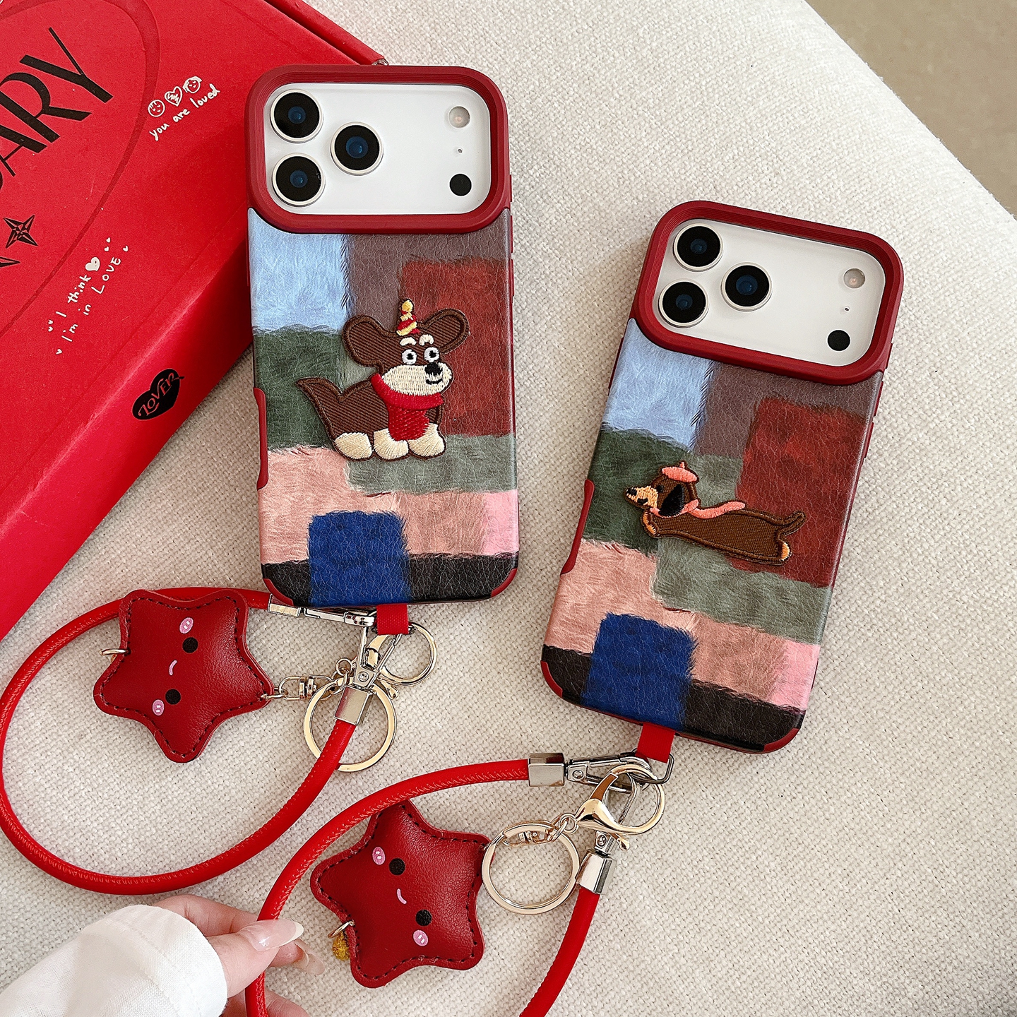红晕染色块刺绣狗狗手拎绳适用苹果17promax手机壳iPhone16新款15pro女款14创意个性网红ins风亲肤全包边防摔