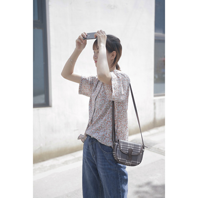 自制清凉薄款碎花休闲纽扣上衣