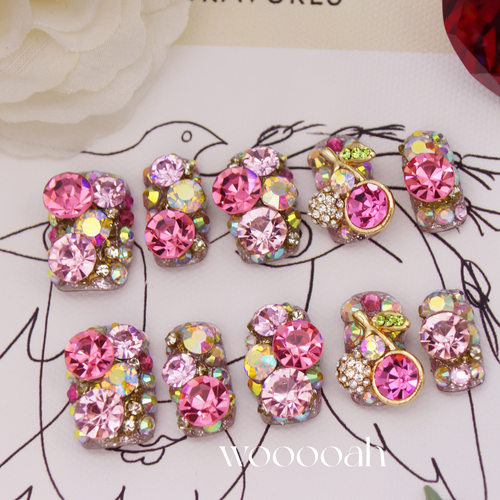 粉色大钻短款穿戴甲中长款显白