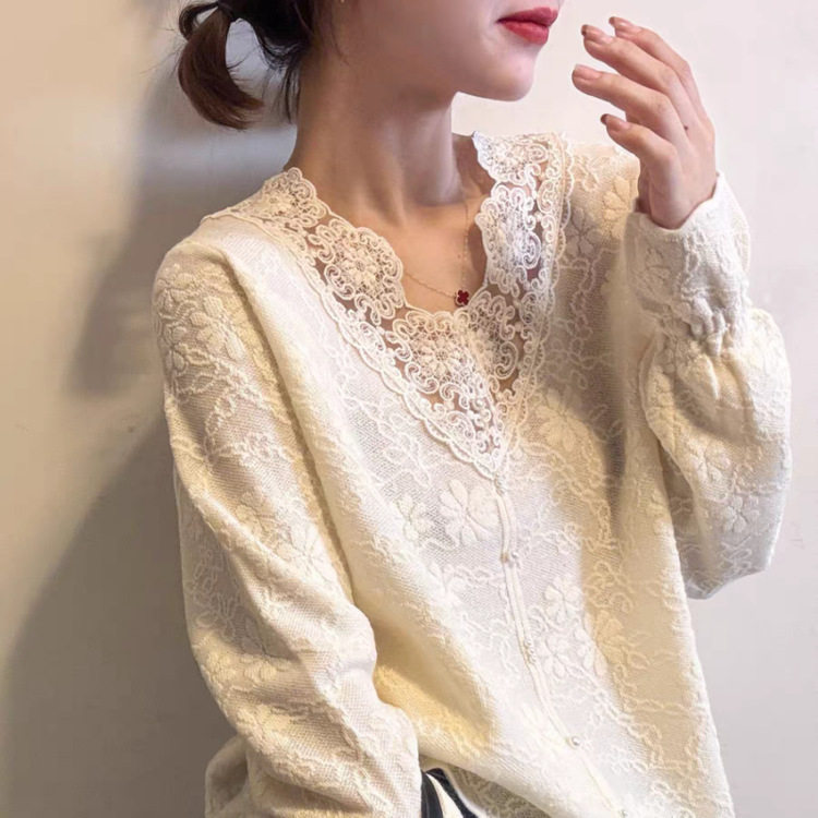 原版直播爆款2025冬季新款时尚蕾丝拼接洋气内搭打底衫女