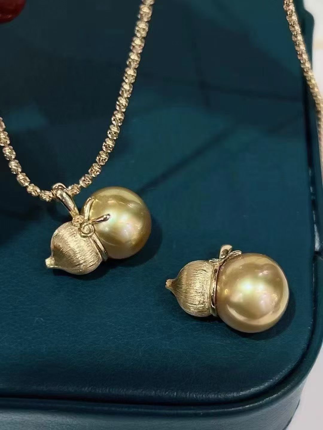 天然海水珍珠南洋金珠葫芦吊坠18k金扣头11-12mm浓金色带证书无瑕