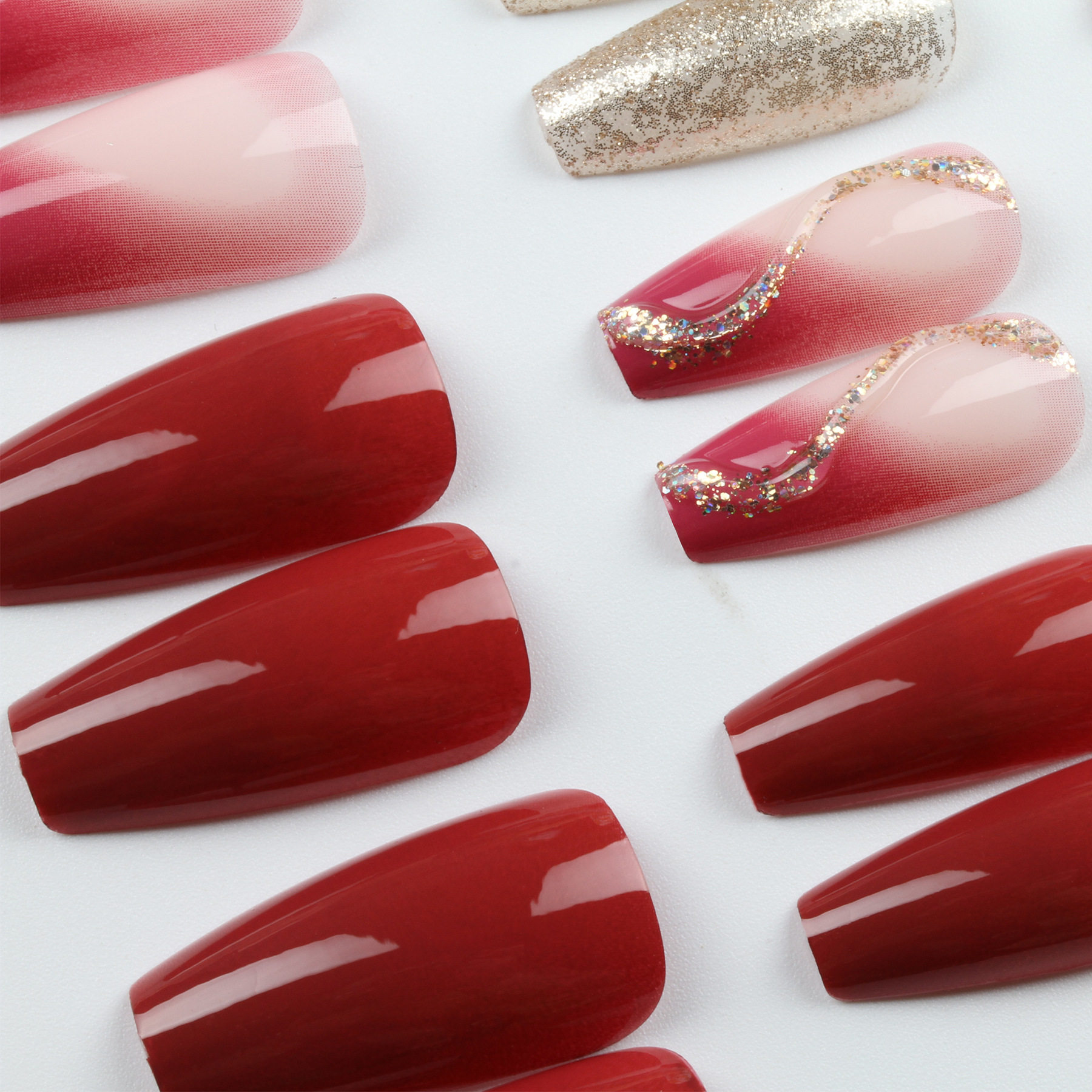 兔年新年款新娘美甲贴片高级感红色美甲假指甲成品法式秋冬穿戴甲