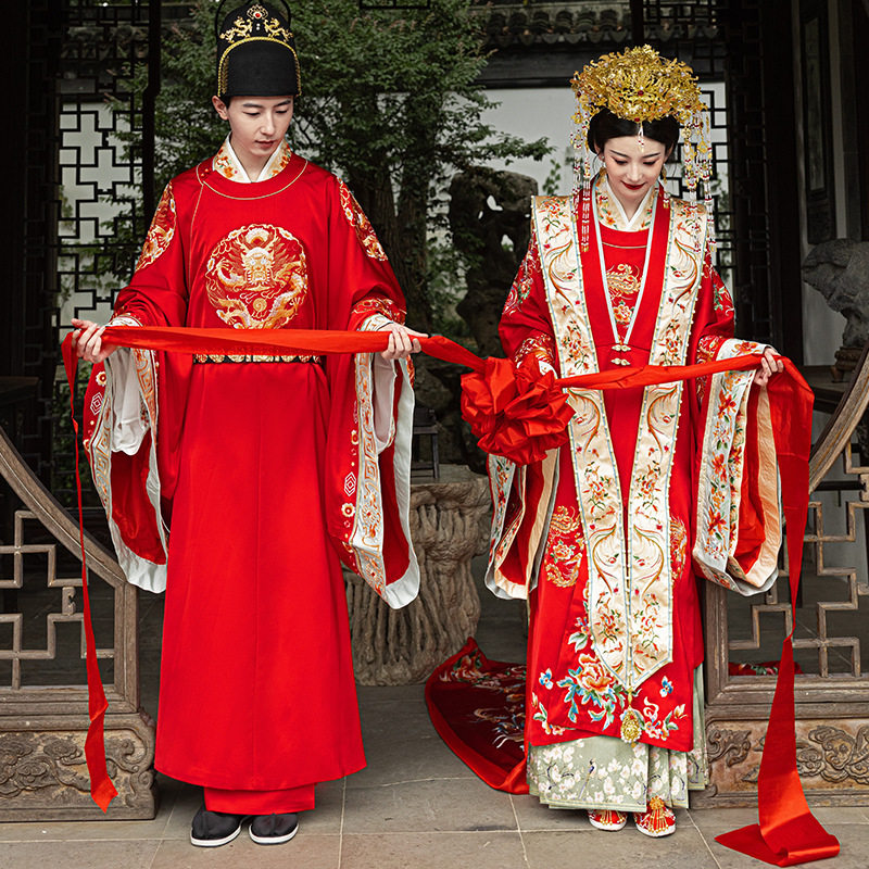 新款明制汉服宫庭感凤冠霞帔结婚全套古装嫁衣长拖尾重工刺绣