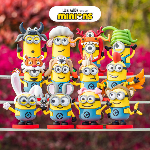 神偷奶爸小黄人十二生肖公仔摆件