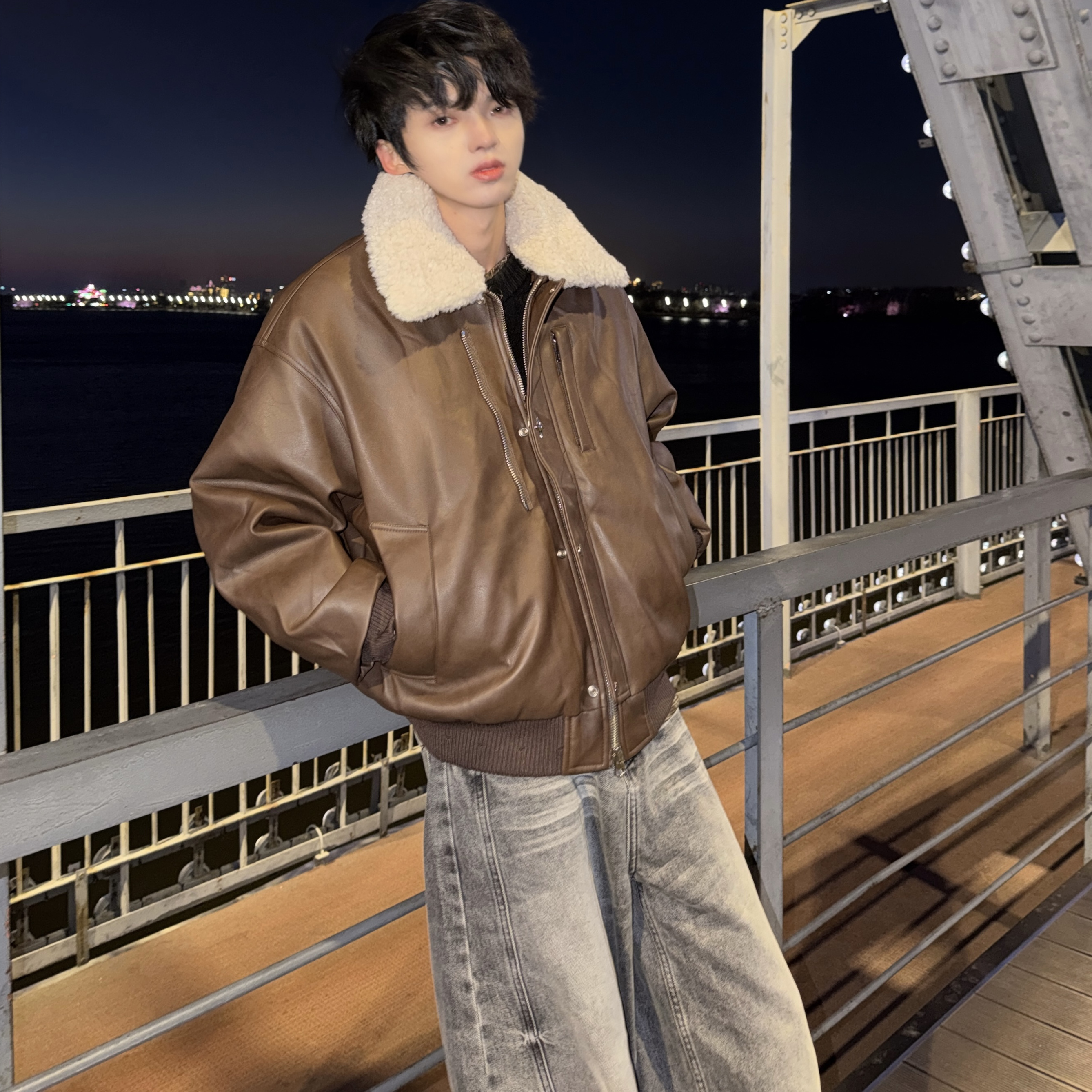 Desaturate迷途羔羊 羊羔毛领PU皮衣90鸭绒羽绒服秋冬防风保暖