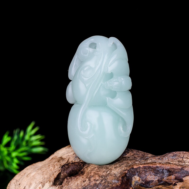 新疆青白玉蝙蝠葫芦吊坠福禄寿玉坠福禄在眼前挂件男女款项坠