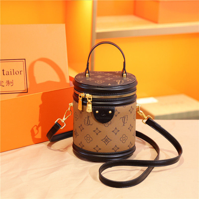 发财水桶包包女2025新款高级质感印花单肩包复古百搭斜挎包圆筒,箱包皮具/热销女包/男包,水桶包,淘宝优惠券,粉丝福利购,淘宝优惠卷