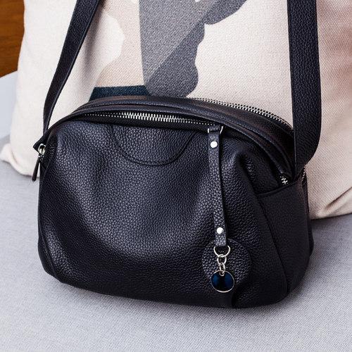 真皮斜挎单肩包女士软皮小方包