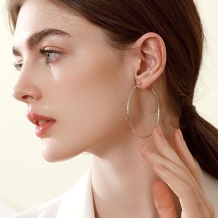 足银990螺纹满天星大耳环圈圆形大圈圈高级感养耳洞螺旋环银首饰