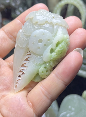带翠螃蟹蟹钳挂件