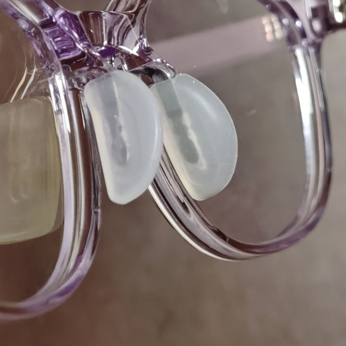 半圆金属插入式硅胶防滑鼻托学生儿童近视眼镜软托叶鼻梁支架配件,ZIPPO/瑞士军刀/眼镜,眼镜鼻托,淘宝优惠券,粉丝福利购,淘宝优惠卷