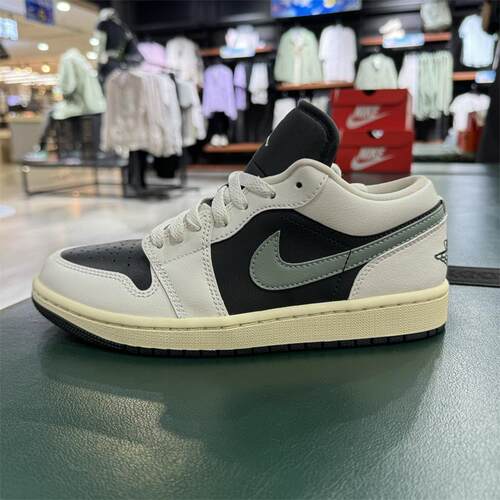 NIKE耐克系带女板鞋低帮运动鞋