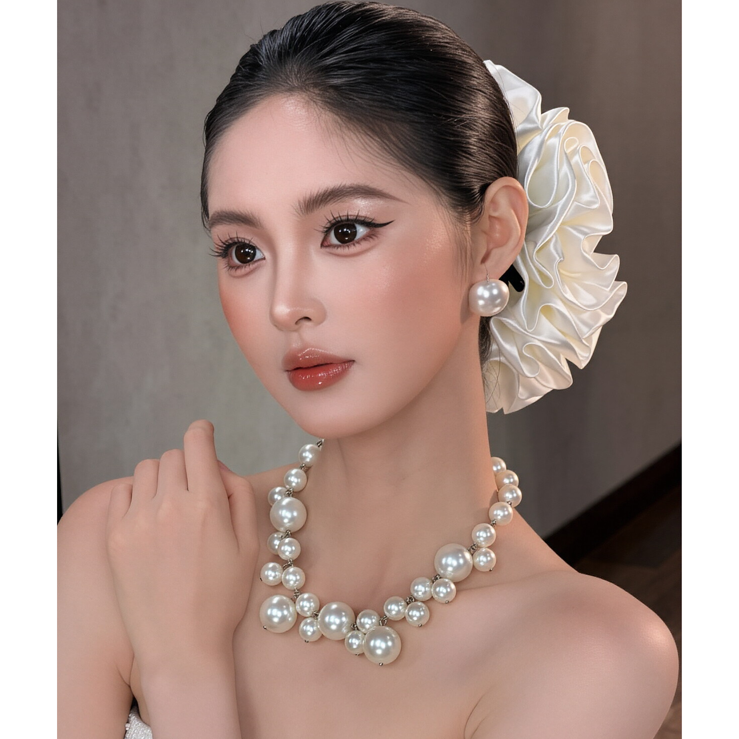 新娘项链珍珠复古法式夸张锁骨链葡萄劲链结婚礼服婚纱配饰品造型