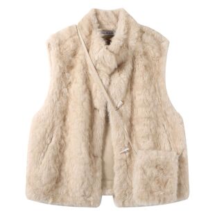 慵懒宽松减龄毛绒无袖外套女秋冬新款牛角扣羊羔毛时尚马甲