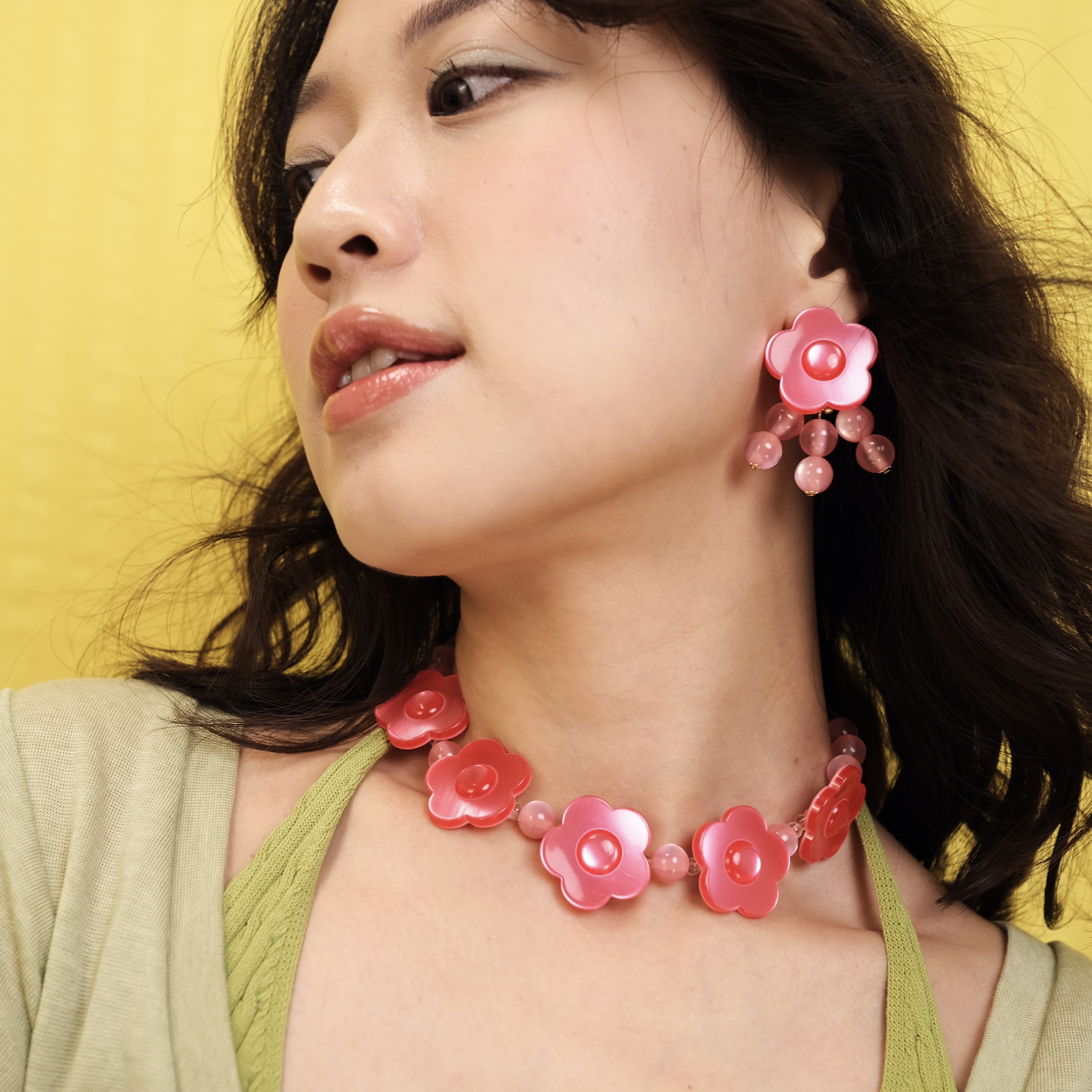 BOMBCACA夏日终曲系列 西柚花蔓 花朵光泽感项链夸张花朵耳环项链