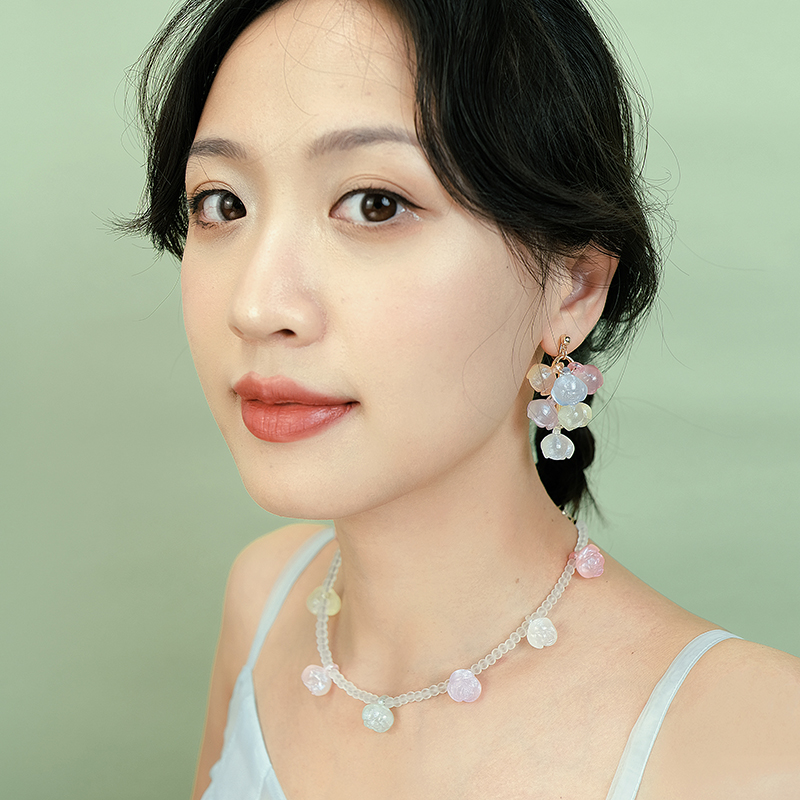BOMBCACA玫瑰葡萄 原创细闪花朵透明小清新少女风耳环耳夹项链女