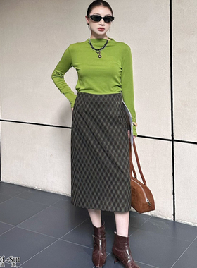DI-SUI迪素欧货2025秋冬新品女装31081精致菱格A字后背开衩半身裙