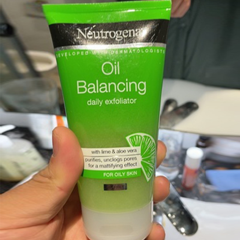 Neutrogena露得清深层清洁磨砂膏