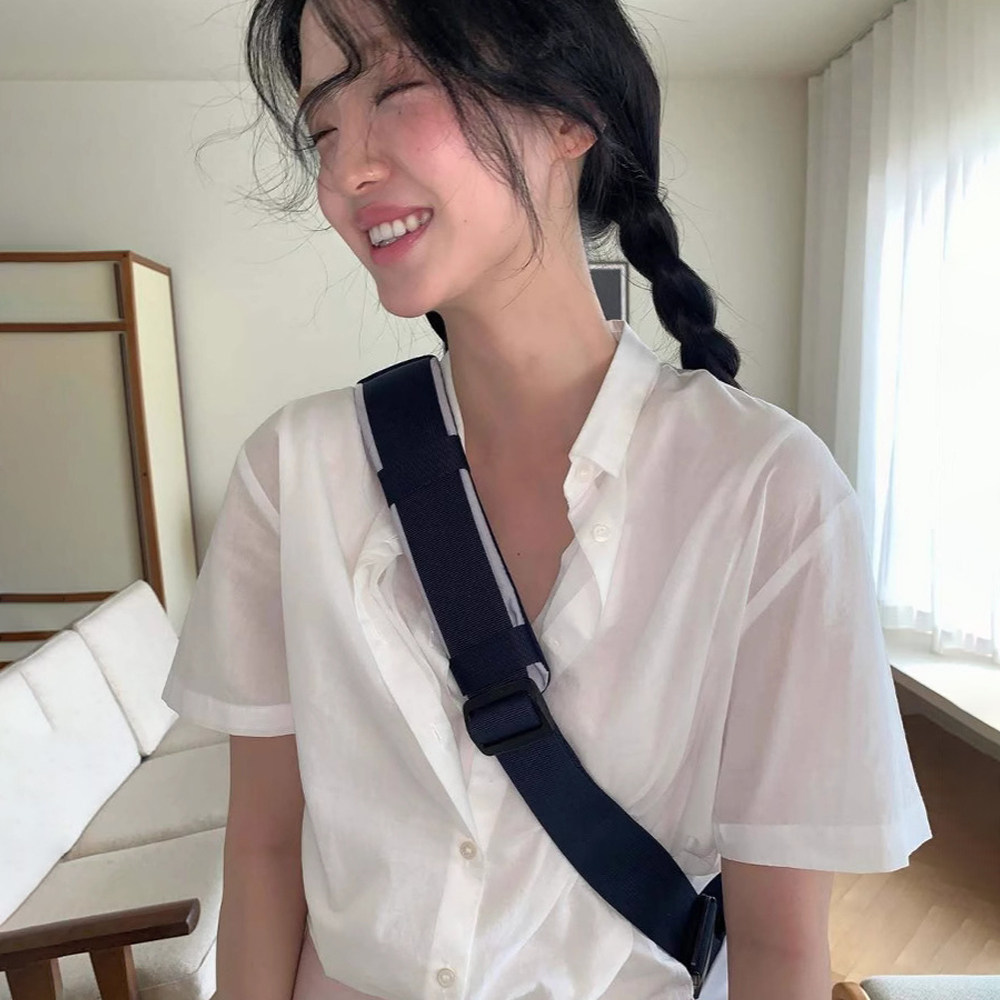 韩国smo*thmo*d 新款小清新休闲通勤棉质纯色假两件短袖衬衫女生
