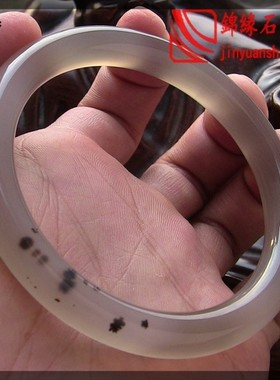 天然巴西无烧水润通透玛瑙手镯