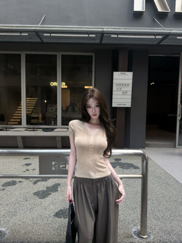 V领菱格绞花针织衫女上衣