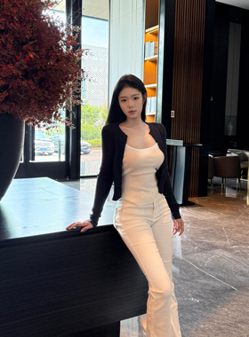 AWMUMU米白色微喇牛仔裤女韩系辣妹修身显瘦马蹄裤拖地长裤休闲裤