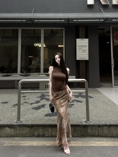 AWMUMU性感辣妹豹纹半身裙女夏季休闲度假风高腰显瘦包臀鱼尾长裙