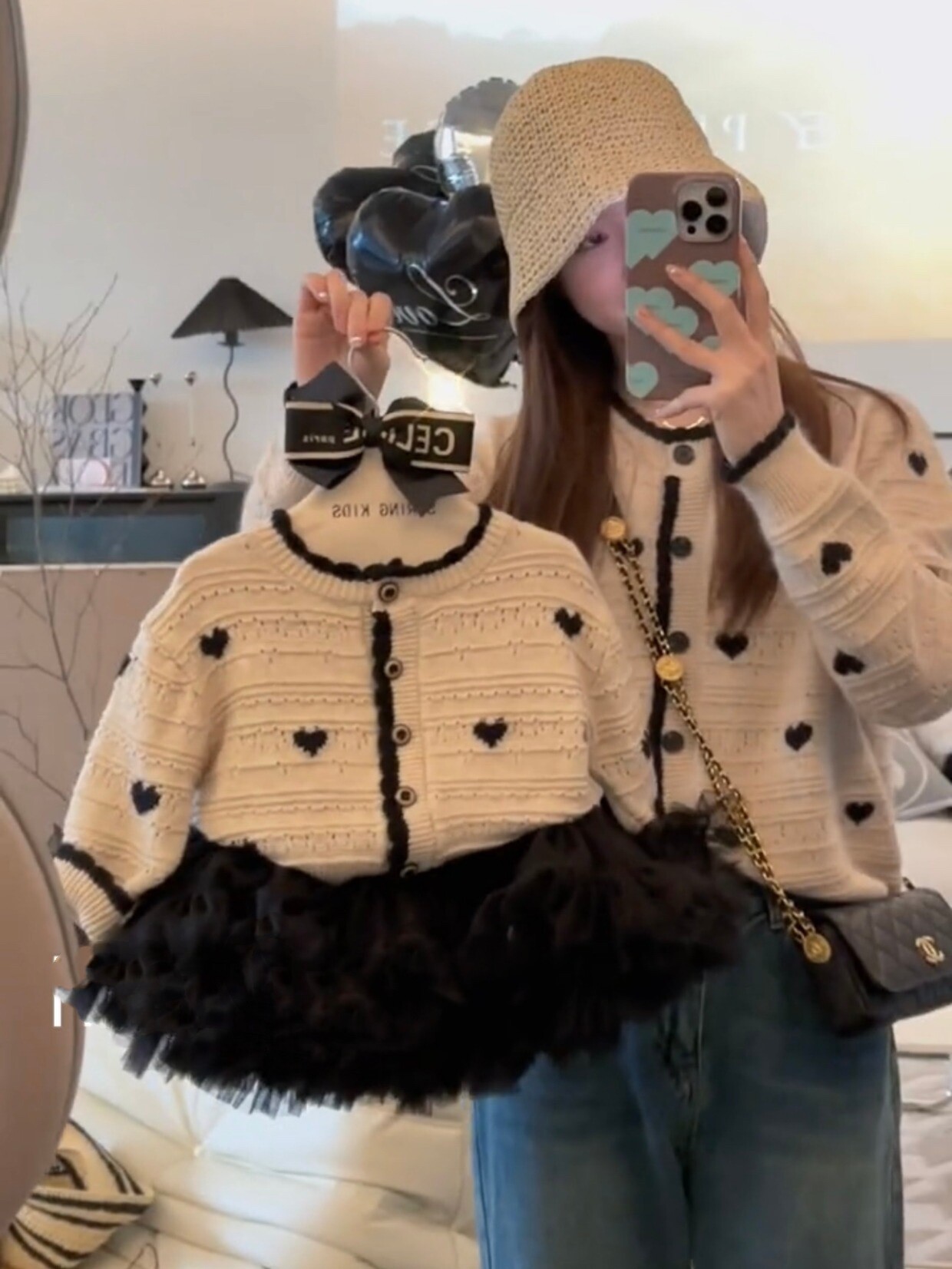 2024 새로운 소녀의 세련된 작은 향기로운 스타일의 어머니 딸 의류 사랑 긴팔 중공 한국식 니트 부모-자식 카디건 재킷