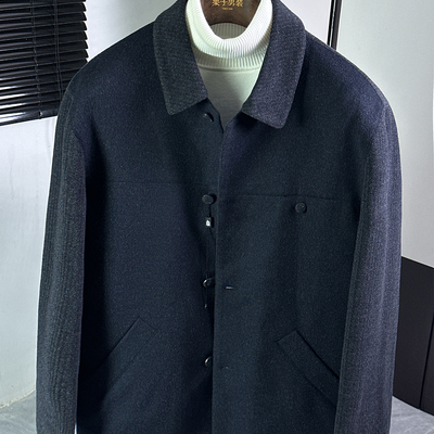 商场品牌库存翻领大衣高品质