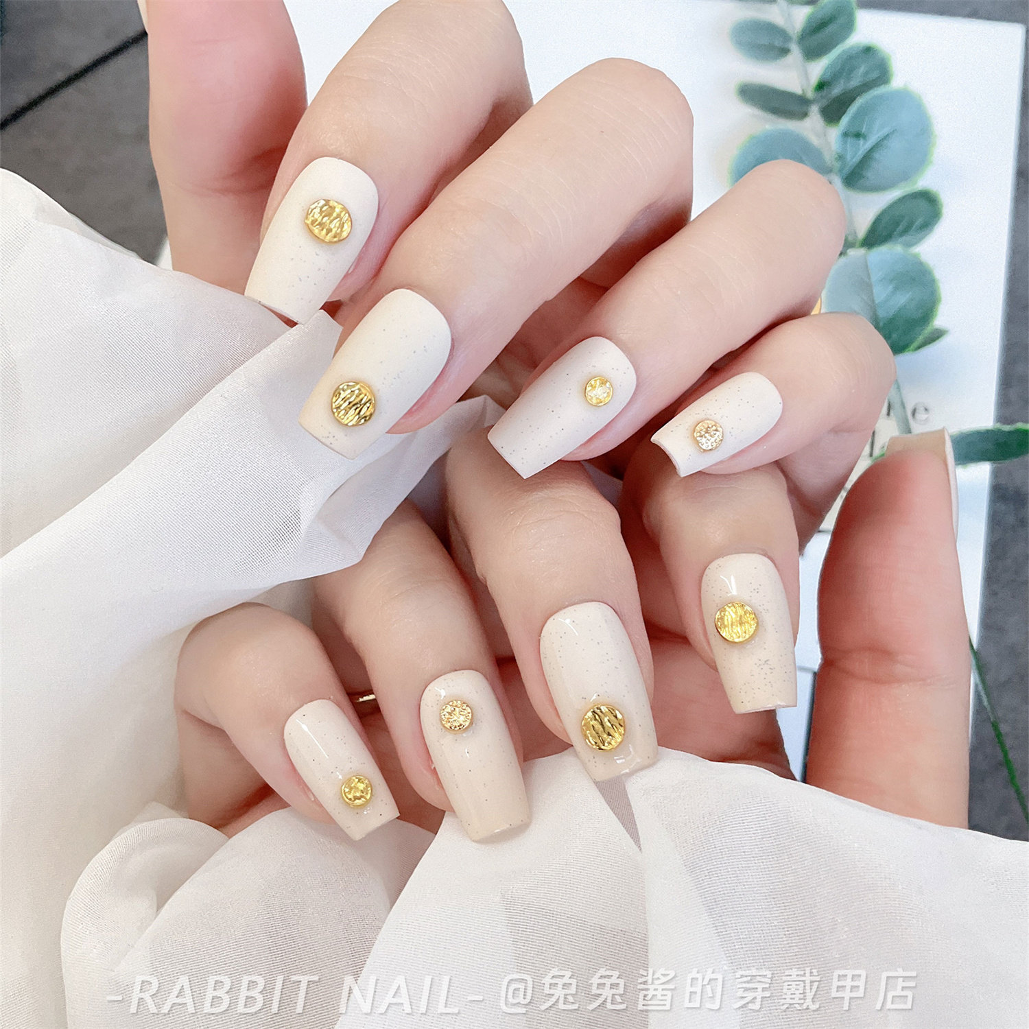 金属麦片清冷感优雅高级穿戴甲