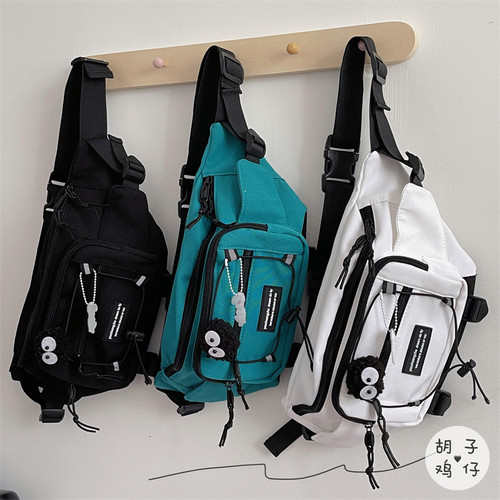 ins日系原宿暗黑工装斜挎包胸包