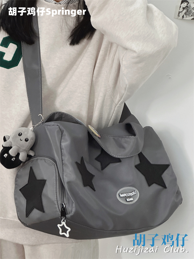 介个旅行包包有点小帅嗷