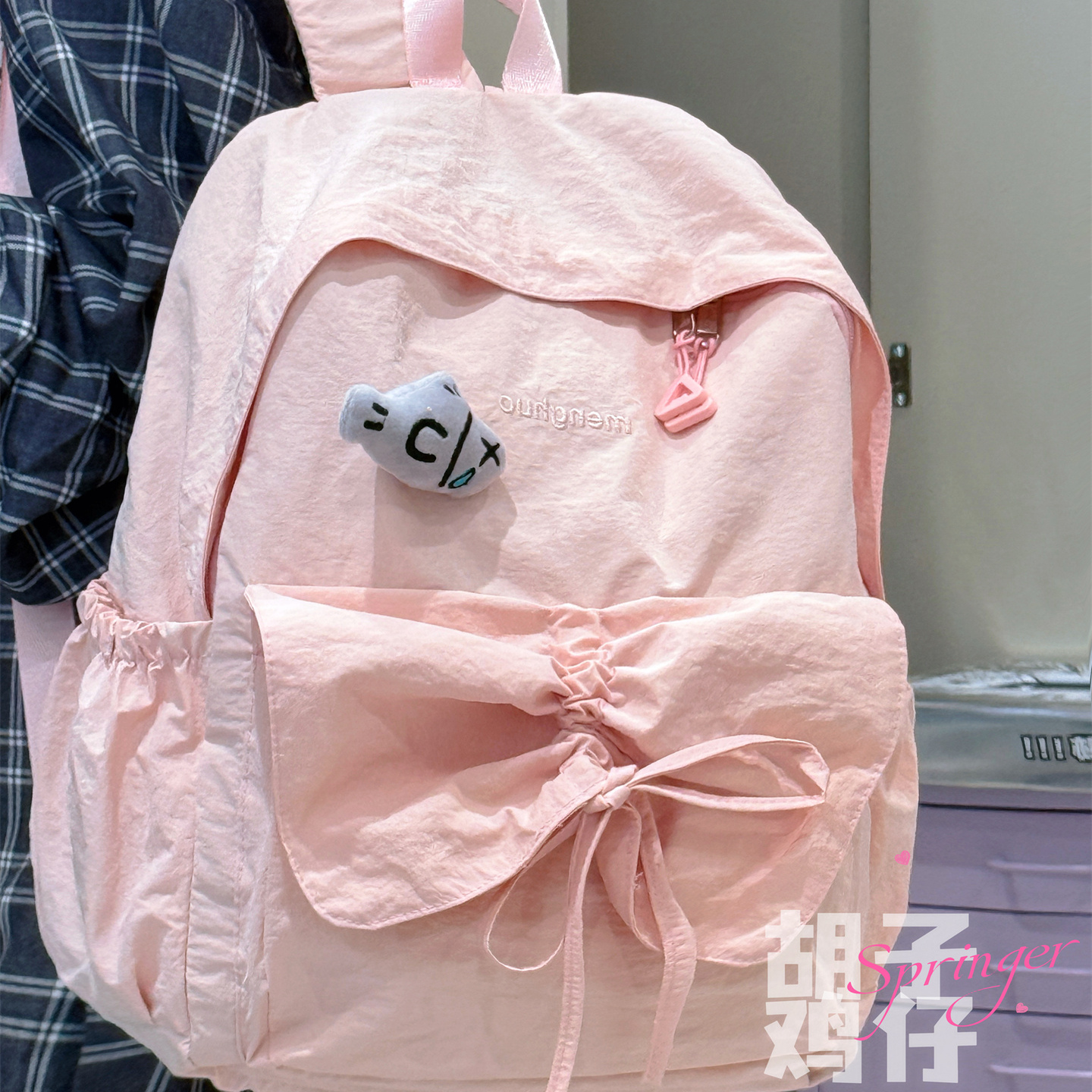 轻量化材质出圈高颜值双肩包