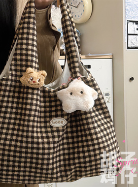 秋冬复古格子毛呢单肩包女韩版美拉德少女学生上课大容量手提包包