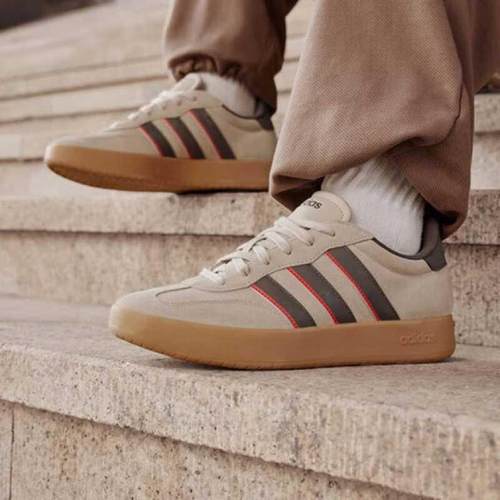 adidas阿迪男女鞋 BARREDA舒适百搭运动休闲板鞋 JP7100 JQ4237