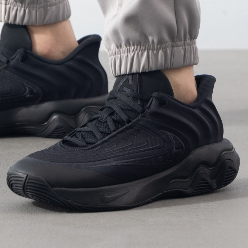 Nike耐克FQ3681-100实战篮球鞋男