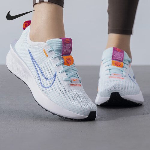 Nike/耐克女轻便透气低帮跑步鞋