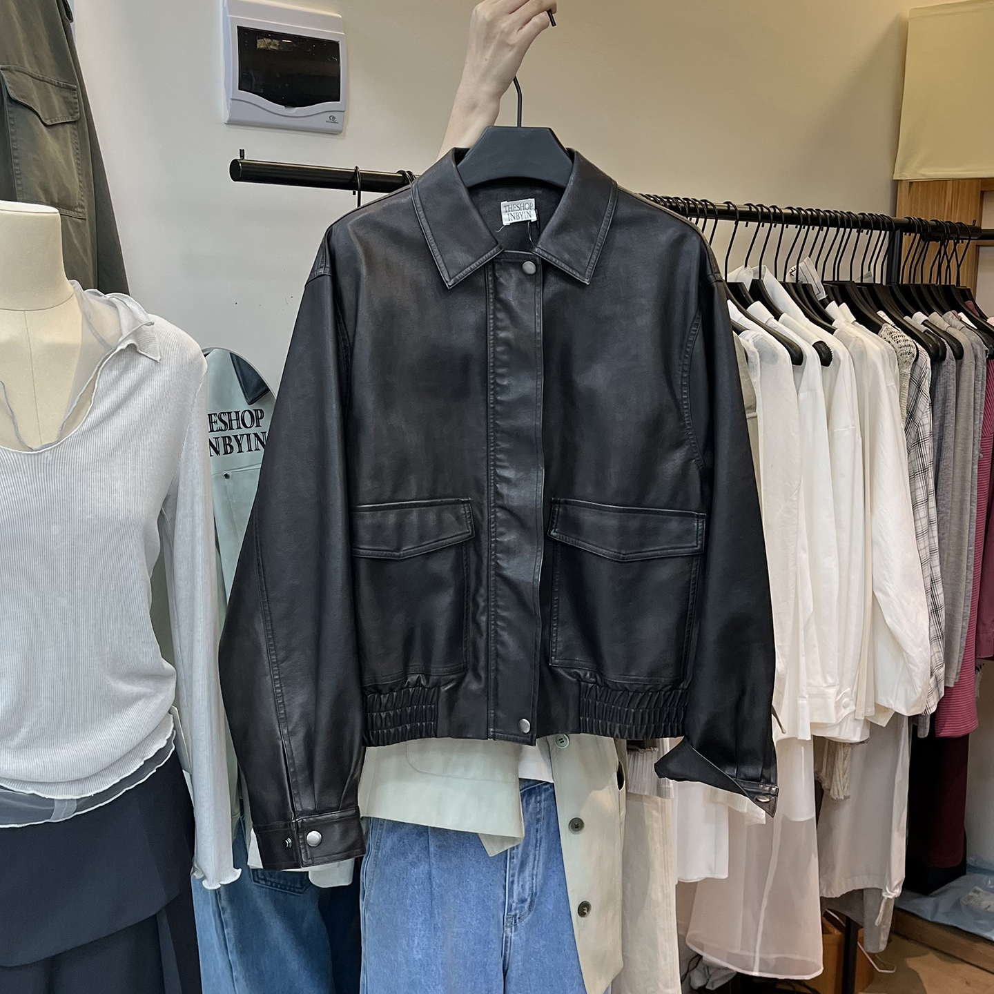 时尚休闲蝙蝠袖夹克皮衣