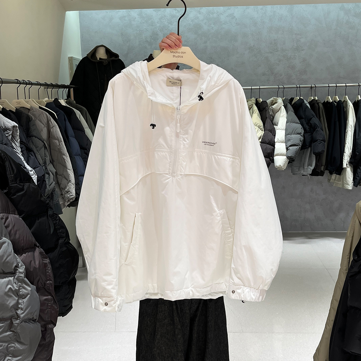 宽松连帽冲锋衣外套宽松时尚风衣