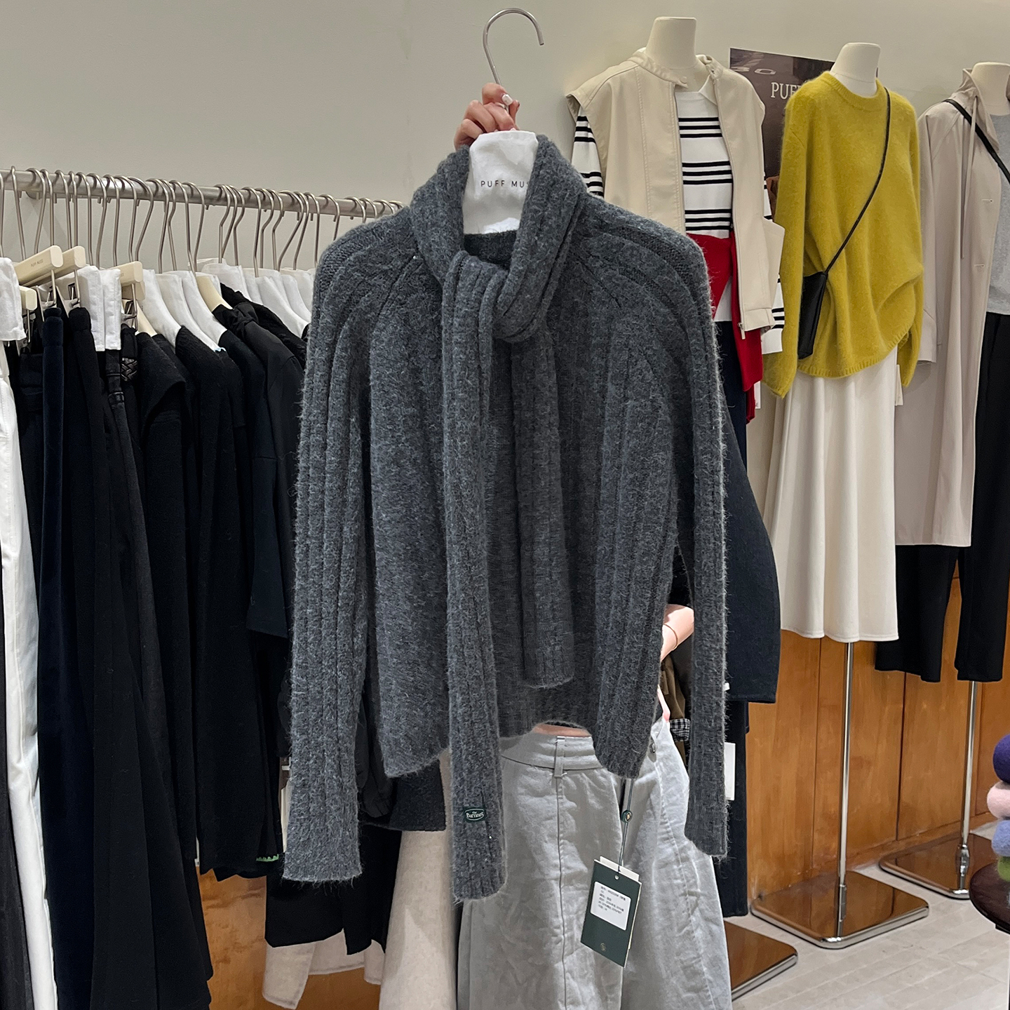 针织围巾圆领长袖套头毛衣