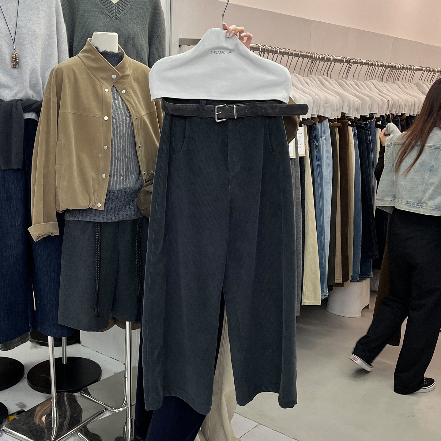 加厚灯芯绒裤子女加绒休闲阔腿裤