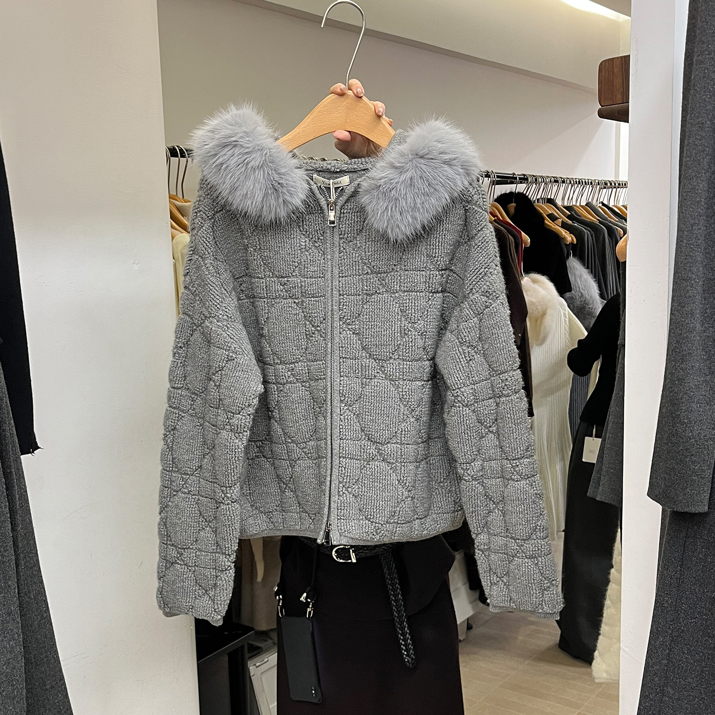 宽松毛领拉链连帽毛衣外套