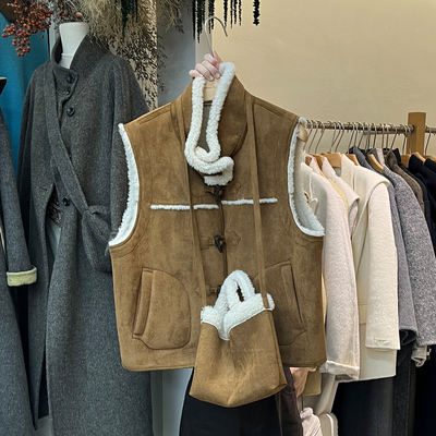 皮毛一体马甲外套女羊羔毛背心冬